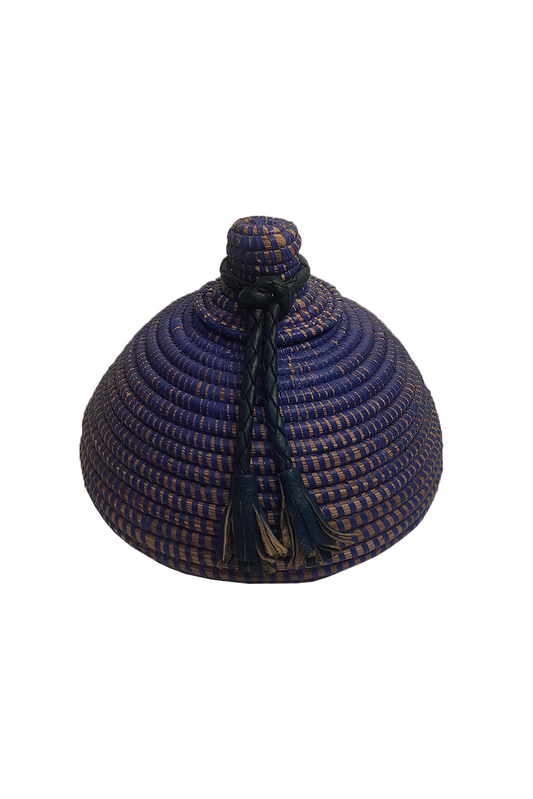 cache-pot à motif, panier en paille tissée, décoration d'intérieur.