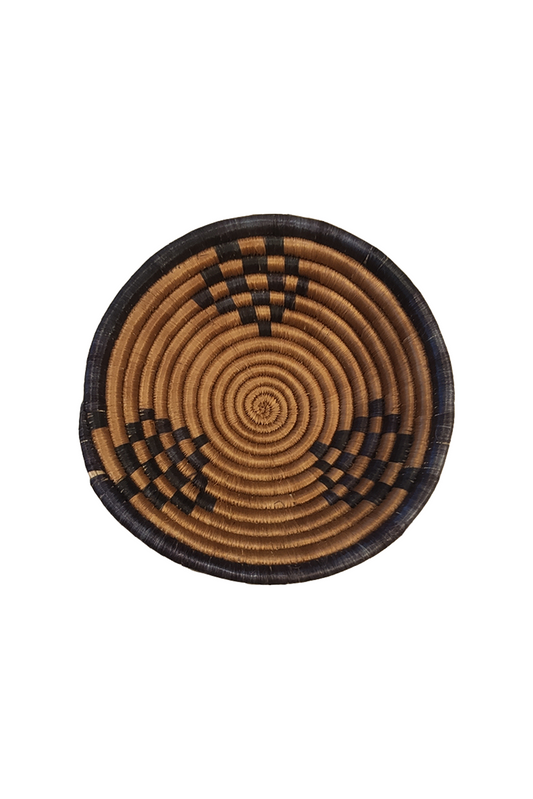 corbeille rwandaise de tradition, faite à la main